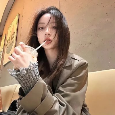 孔雀圣使请动心